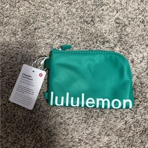 NWT Lululemon clipable card pouch